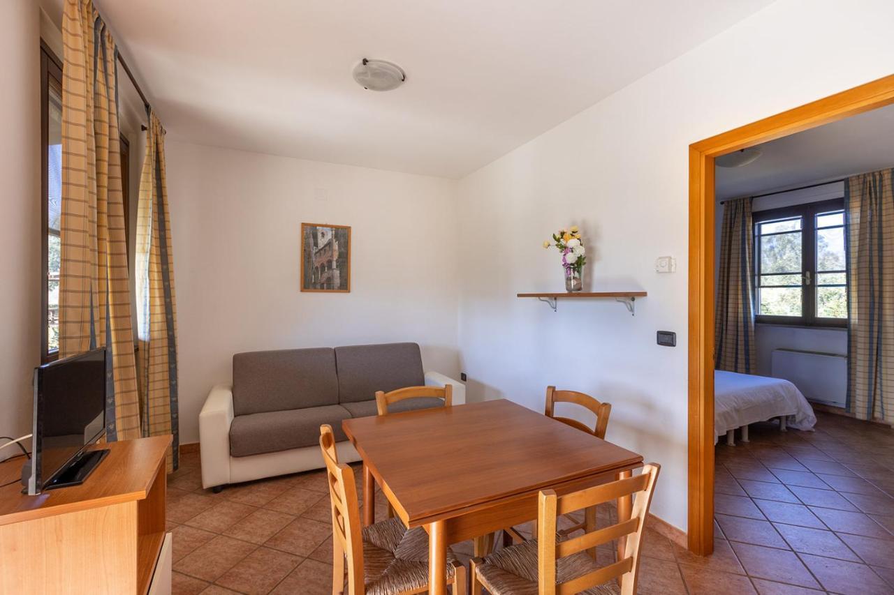 Agriturismo Gli Etruschi Популония Экстерьер фото